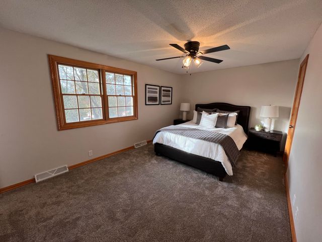 204 WILDWOOD Road, Council Bluffs, IA 51503