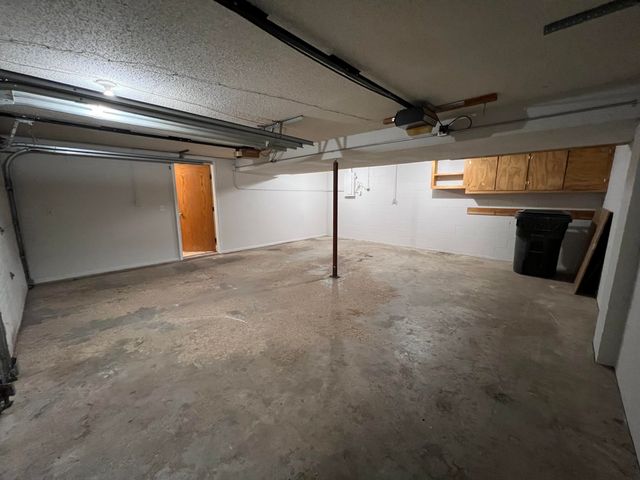 204 WILDWOOD Road, Council Bluffs, IA 51503