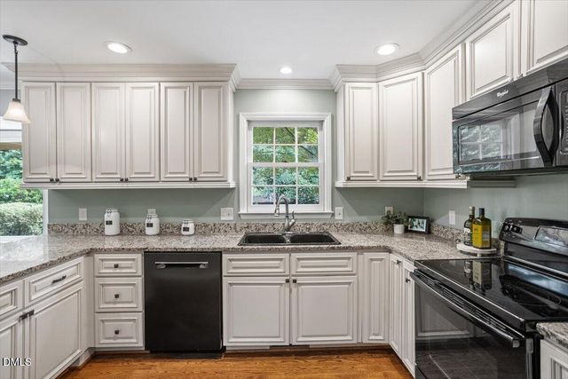 4925 Birchleaf Drive, Raleigh, NC 27606
