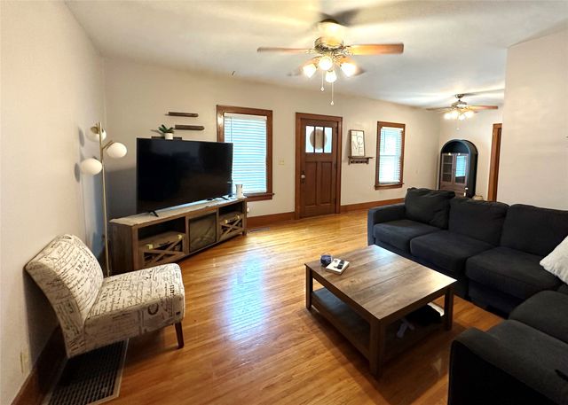 514 N 1st Street, Knoxville, IA 50138