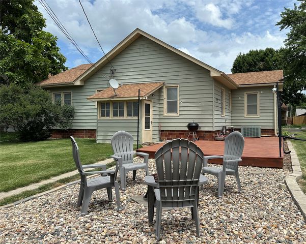 514 N 1st Street, Knoxville, IA 50138