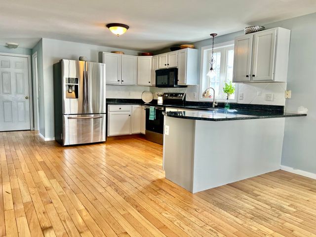 255 Stable Road, Milford, NH 03055