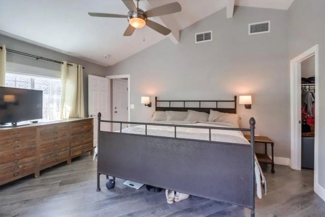 2440 Lincoln Ave, San Diego, CA 92104