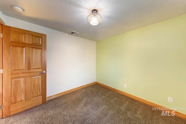 1112 N Whitewater Park Blvd, Boise, ID 83703