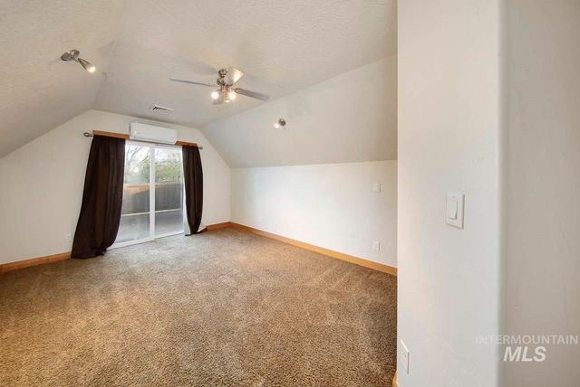 1112 N Whitewater Park Blvd, Boise, ID 83703