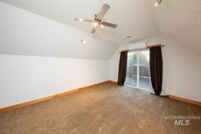 1112 N Whitewater Park Blvd, Boise, ID 83703