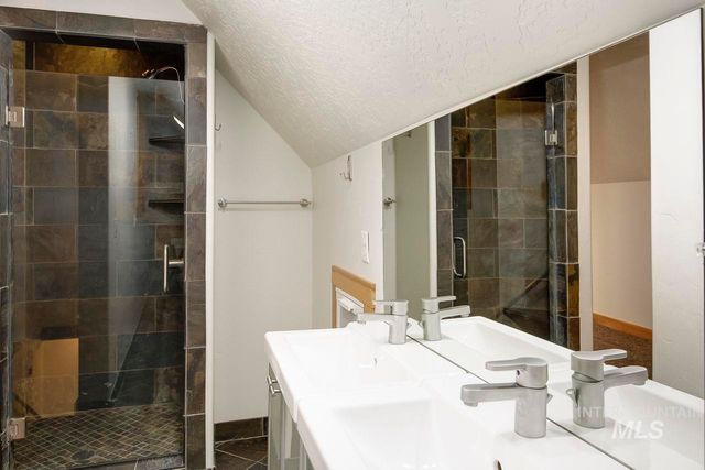 1112 N Whitewater Park Blvd, Boise, ID 83703