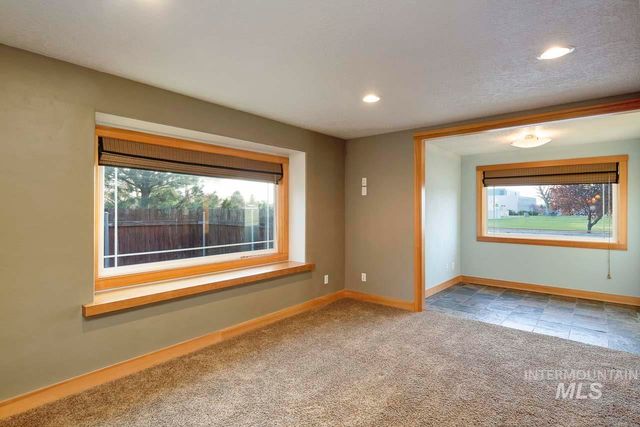 1112 N Whitewater Park Blvd, Boise, ID 83703