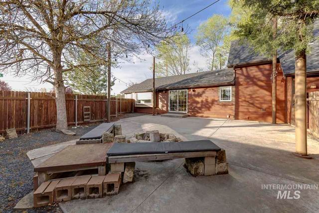 1112 N Whitewater Park Blvd, Boise, ID 83703