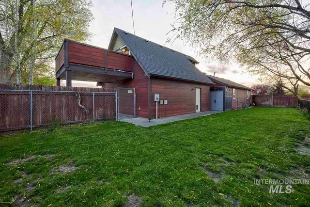 1112 N Whitewater Park Blvd, Boise, ID 83703