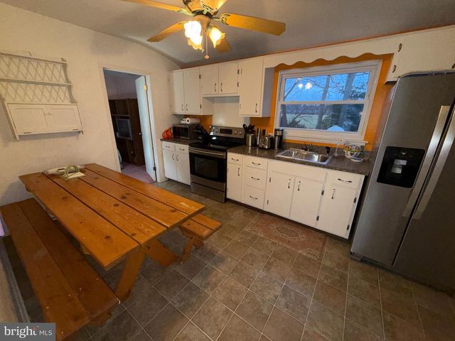 47 PORRECA DR, Millville, NJ 08332