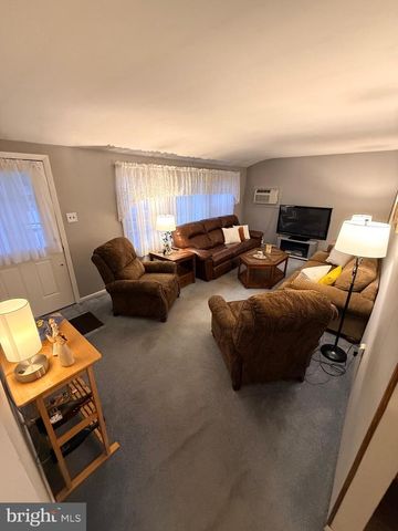 47 PORRECA DR, Millville, NJ 08332