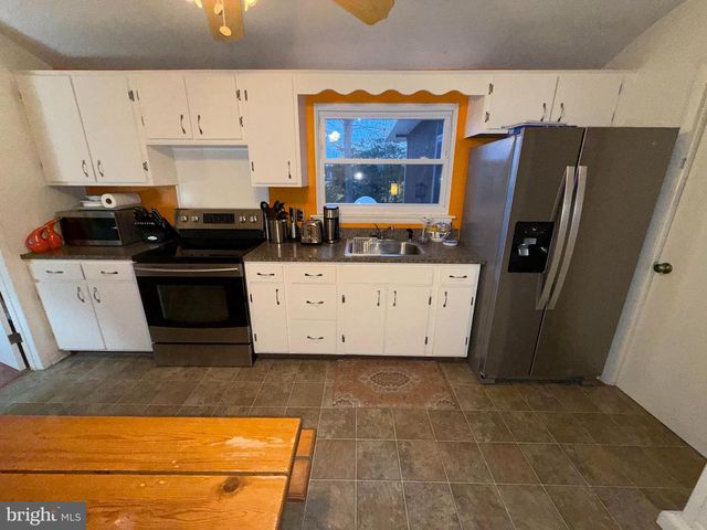 47 PORRECA DR, Millville, NJ 08332