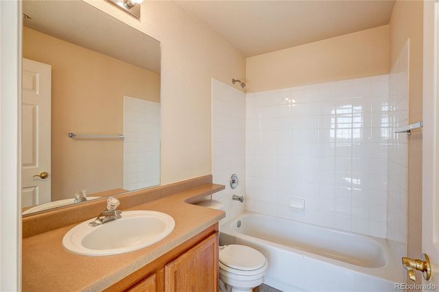 7440 S Blackhawk Street 4-208, Englewood, CO 80112