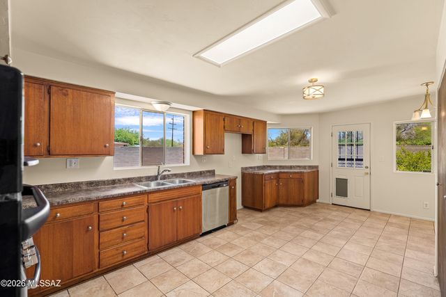 4934 E Glenn Street, Tucson, AZ 85712