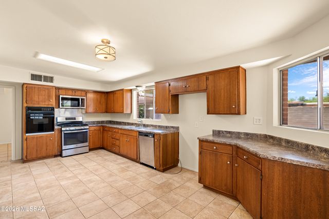 4934 E Glenn Street, Tucson, AZ 85712