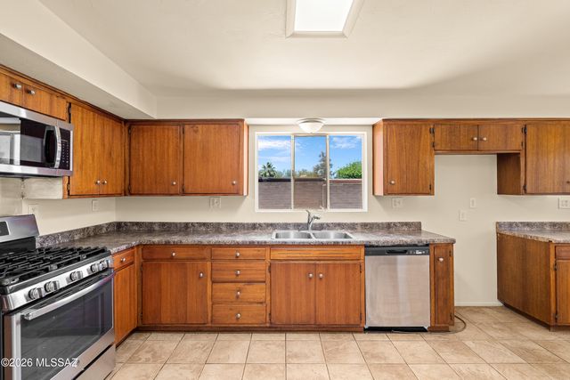 4934 E Glenn Street, Tucson, AZ 85712