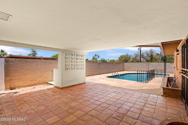 4934 E Glenn Street, Tucson, AZ 85712