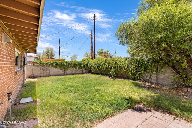 4934 E Glenn Street, Tucson, AZ 85712