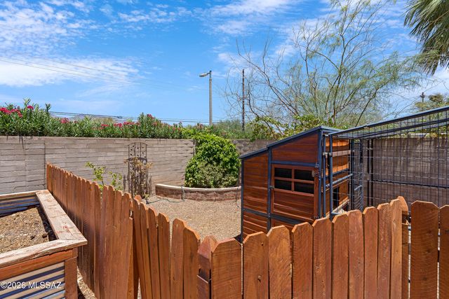 4934 E Glenn Street, Tucson, AZ 85712