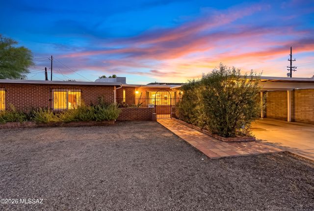 4934 E Glenn Street, Tucson, AZ 85712