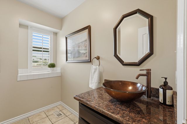 593 N FLINT ST, Kaysville, UT 84037
