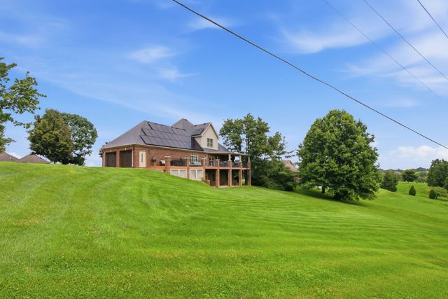 704 Sovereign Drive, Richmond, KY 40475