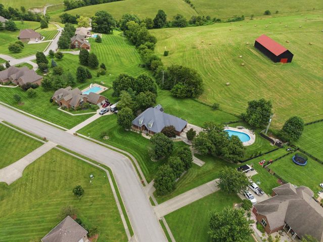704 Sovereign Drive, Richmond, KY 40475