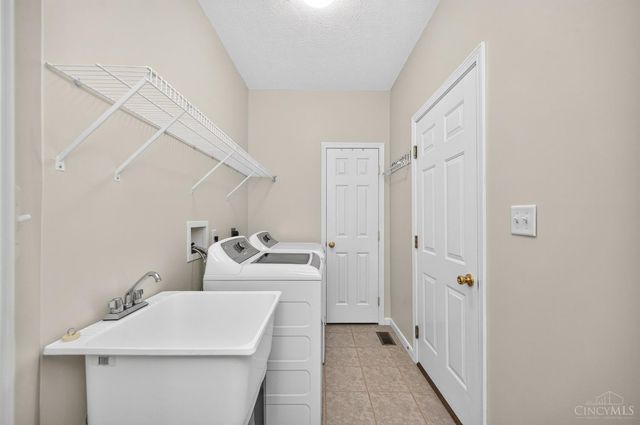 926 Birch Grove, Hamilton Twp, OH 45152
