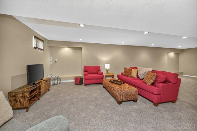 926 Birch Grove, Hamilton Twp, OH 45152