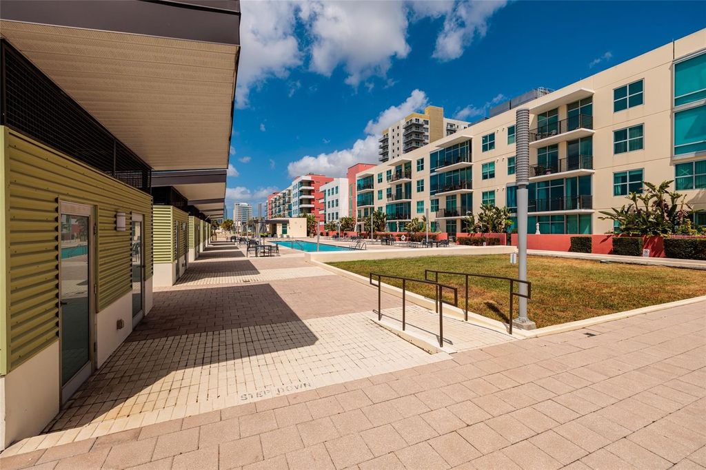 Image 20 of property listing at 1208 E KENNEDY BOULEVARD 416, Tampa, FL 33602