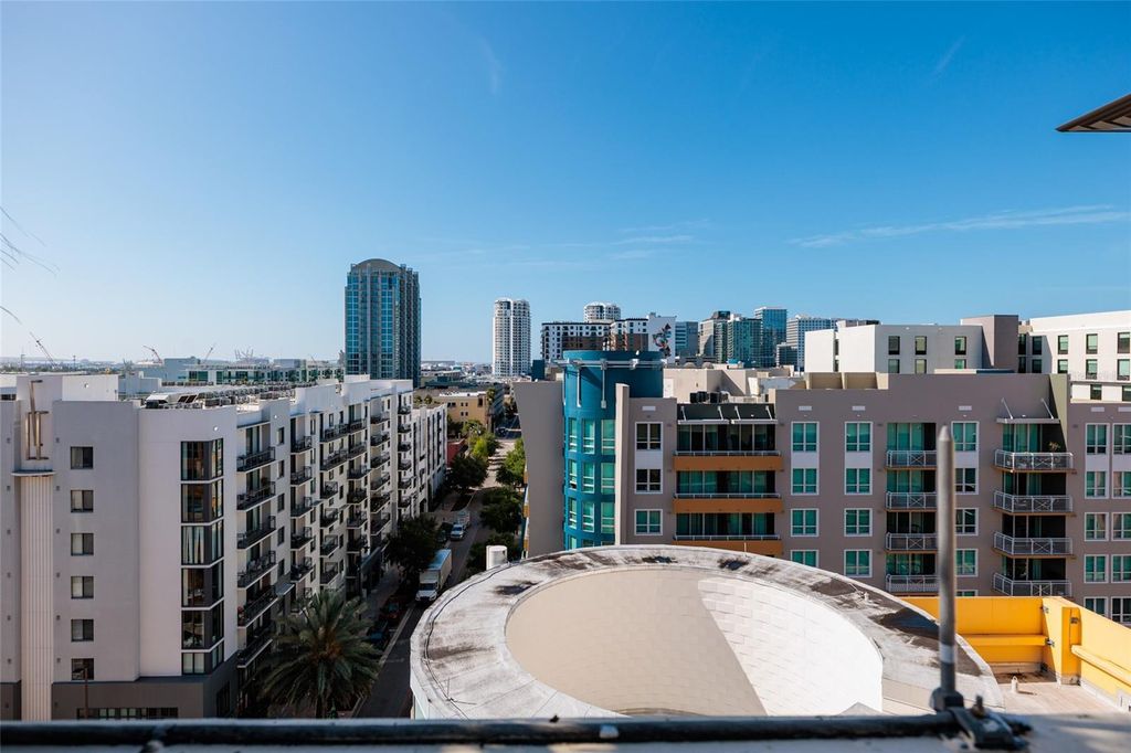 Image 31 of property listing at 1208 E KENNEDY BOULEVARD 416, Tampa, FL 33602