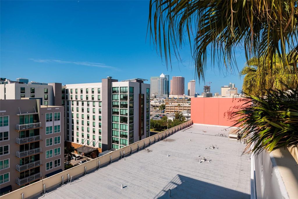 Image 32 of property listing at 1208 E KENNEDY BOULEVARD 416, Tampa, FL 33602