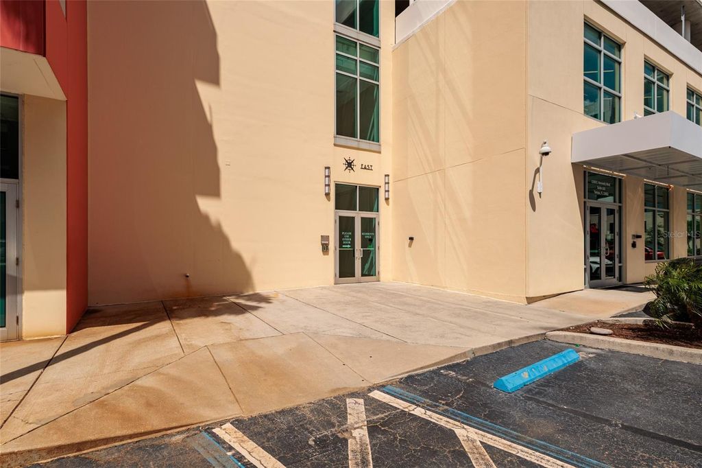 Image 33 of property listing at 1208 E KENNEDY BOULEVARD 416, Tampa, FL 33602