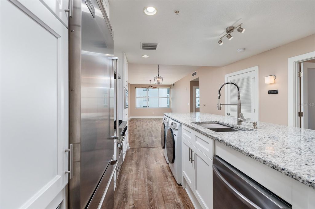 Image 8 of property listing at 1208 E KENNEDY BOULEVARD 416, Tampa, FL 33602
