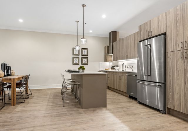 835 Lake Street 416, Oak Park, IL 60301