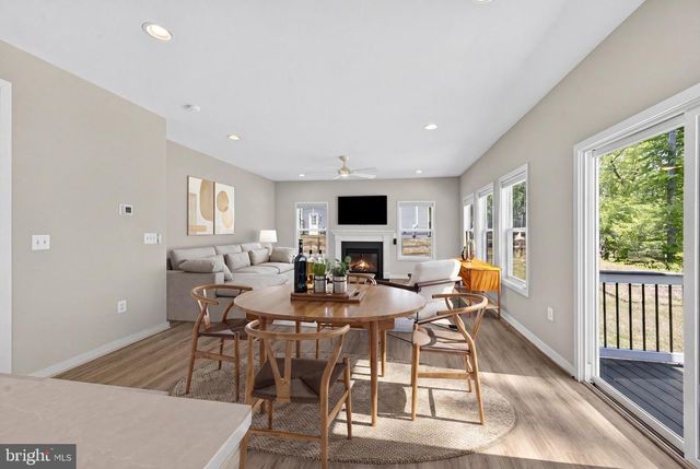 85 HOPEWELL DR, Fredericksburg, VA 22406