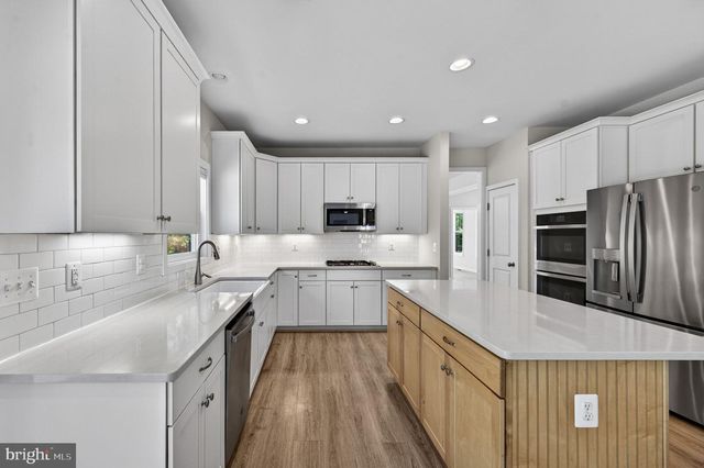 85 HOPEWELL DR, Fredericksburg, VA 22406