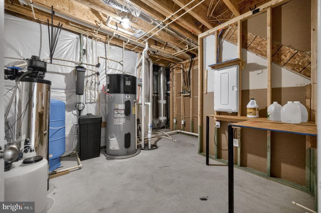 85 HOPEWELL DR, Fredericksburg, VA 22406
