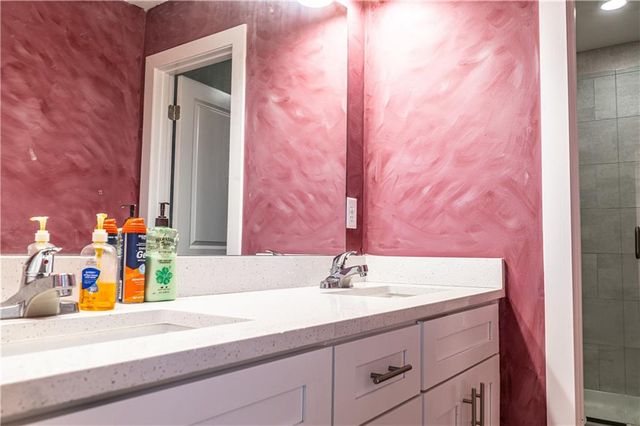 1913 Eagle Drive, Harrisonville, MO 64701