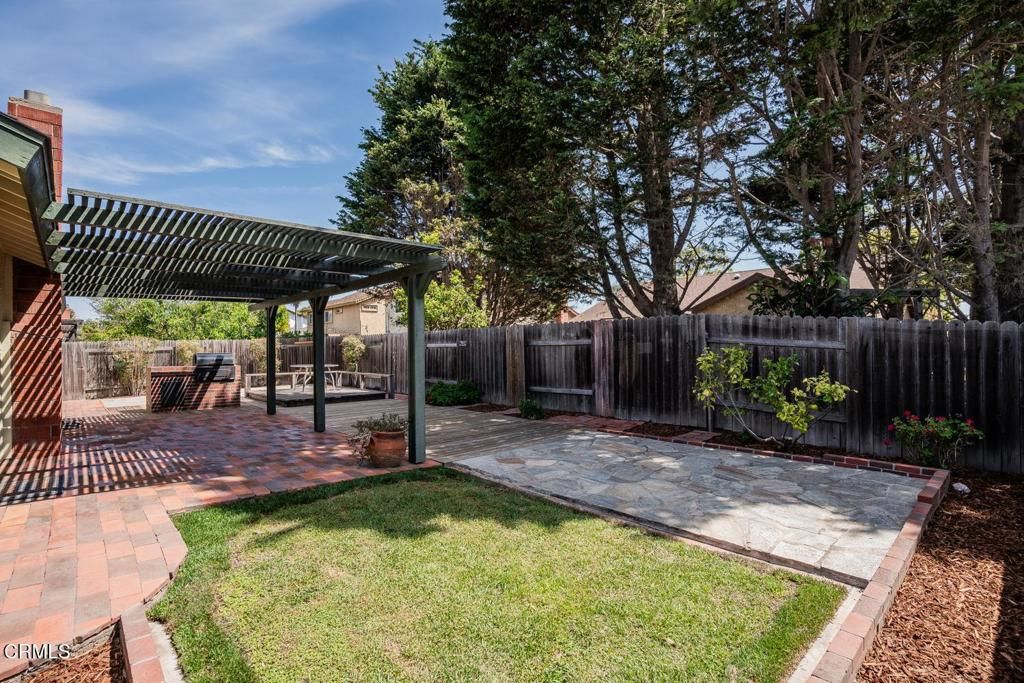 Image 31 of property listing at 1180 Bogota Court, Oxnard, CA 93035