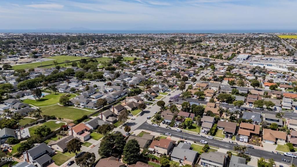 Image 5 of property listing at 1180 Bogota Court, Oxnard, CA 93035