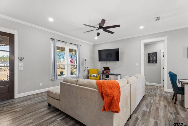 323 Eastdale Lane, Bullard, TX 75757