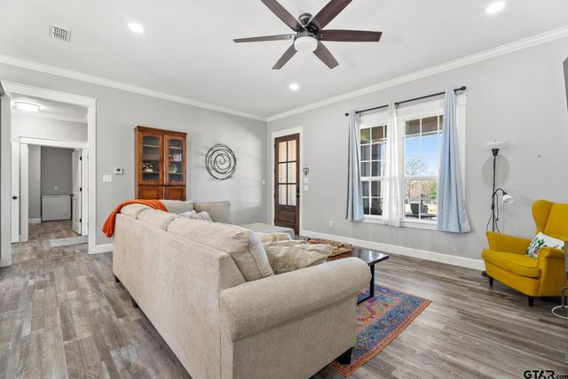 323 Eastdale Lane, Bullard, TX 75757