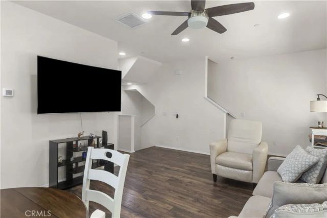 422 W Route 66 28, Glendora, CA 91740