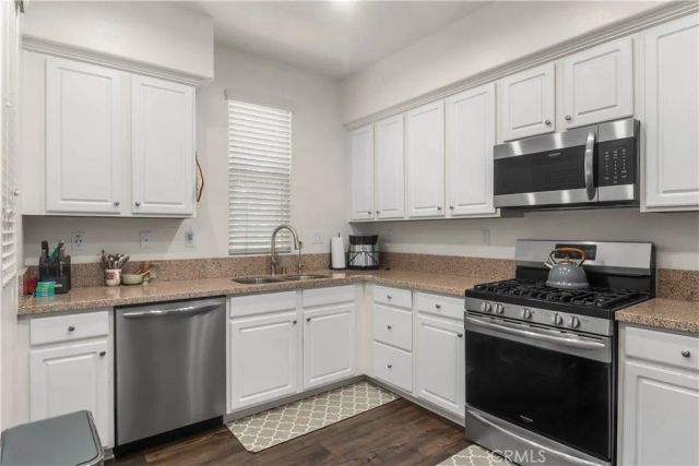 422 W Route 66 28, Glendora, CA 91740