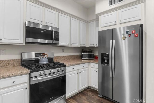 422 W Route 66 28, Glendora, CA 91740