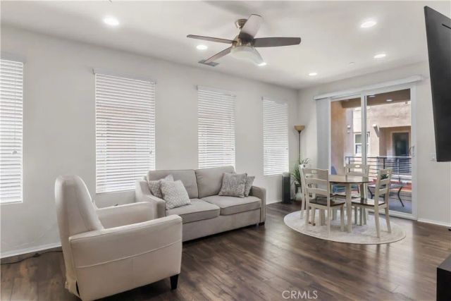422 W Route 66 28, Glendora, CA 91740