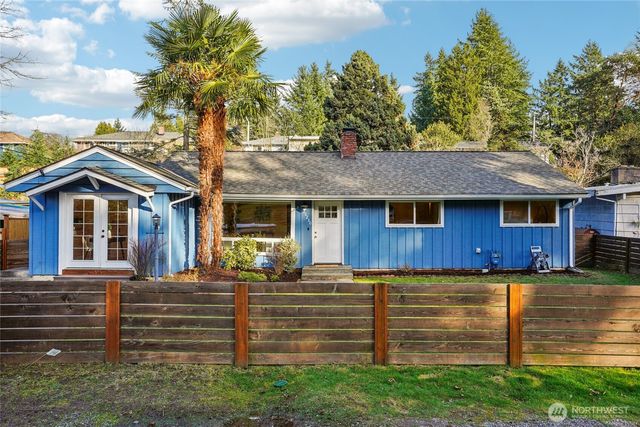 20230 1st Place S, Des Moines, WA 98198