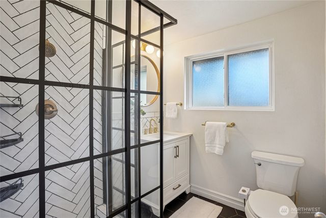 20230 1st Place S, Des Moines, WA 98198